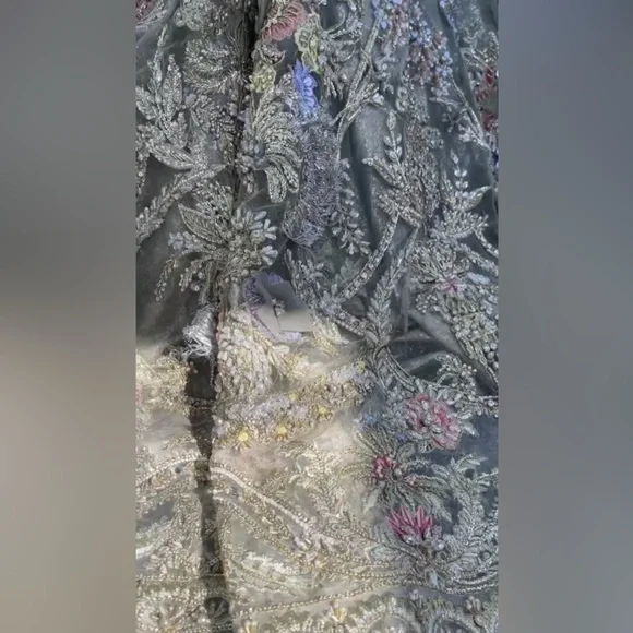 Suffuse by Sana Yasir Pakistani lehenga and choli - Picture 4 of 7